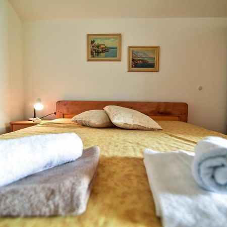 Nena Apartman Sukošan Kültér fotó