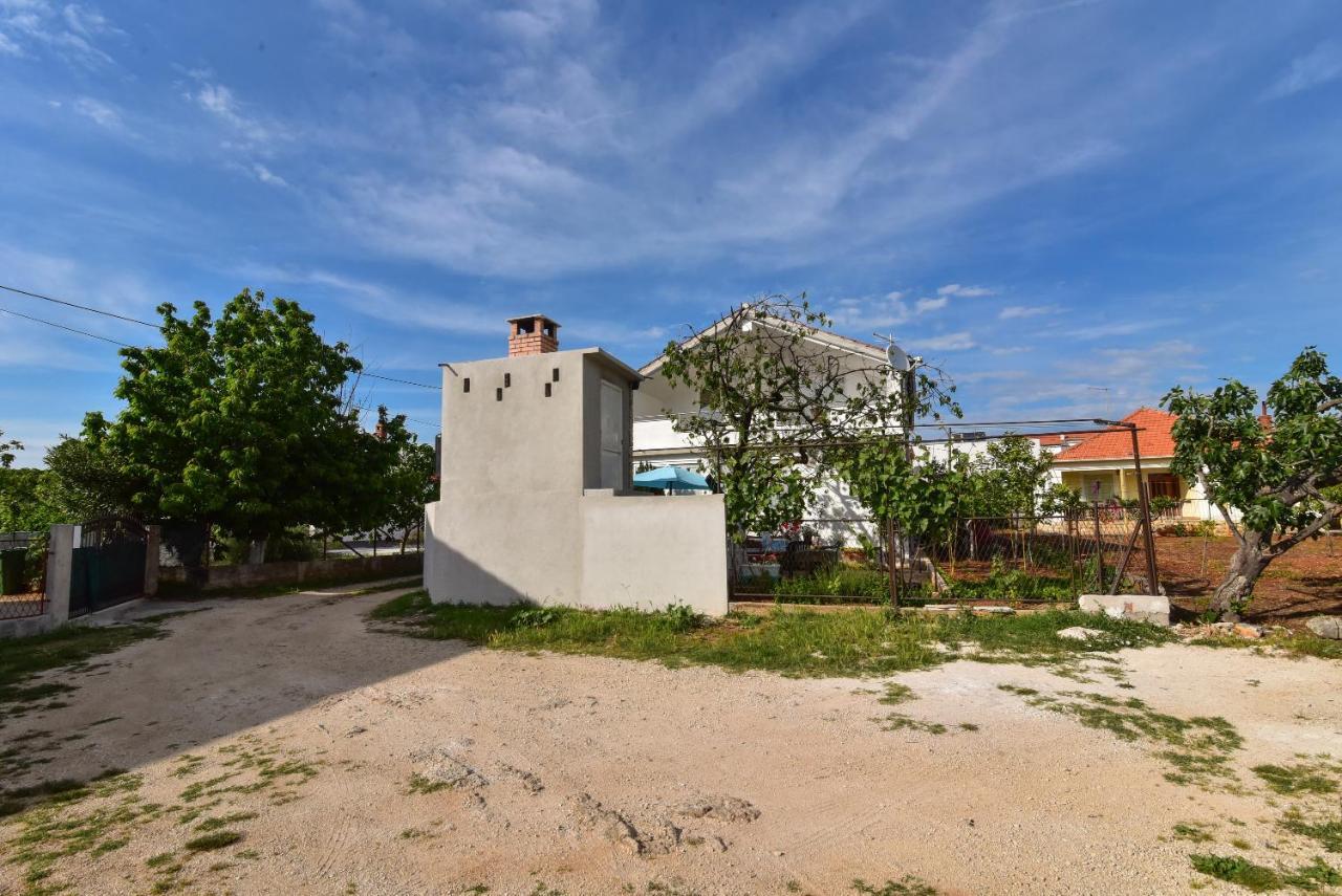 Nena Apartman Sukošan Kültér fotó
