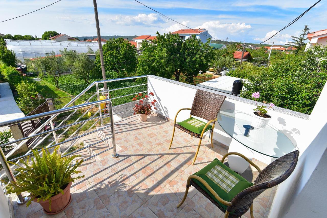 Nena Apartman Sukošan Kültér fotó