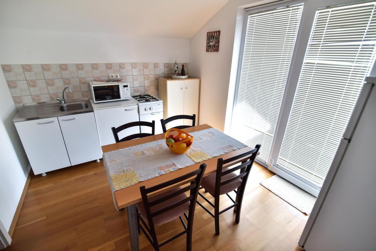 Nena Apartman Sukošan Kültér fotó