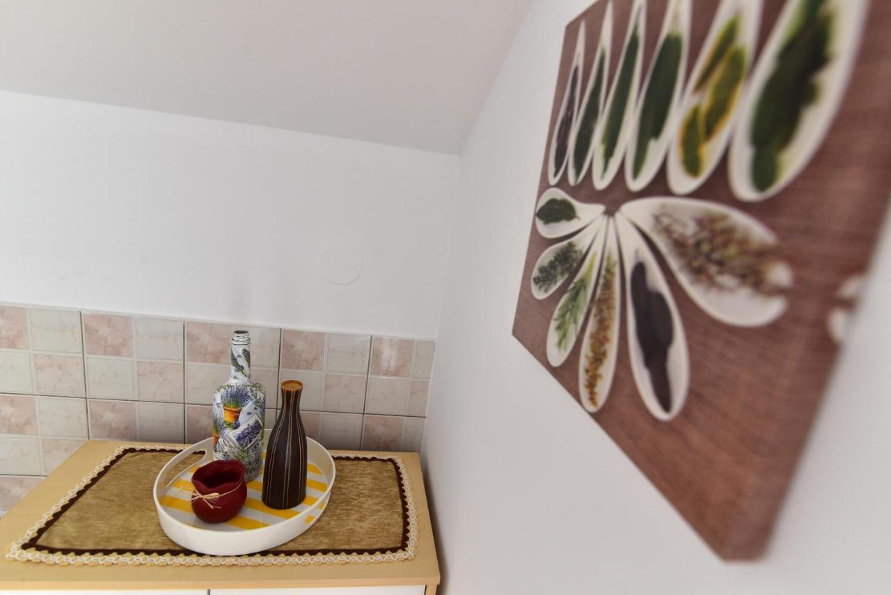 Nena Apartman Sukošan Kültér fotó