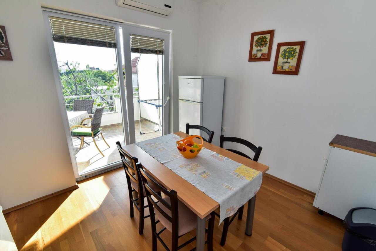 Nena Apartman Sukošan Kültér fotó