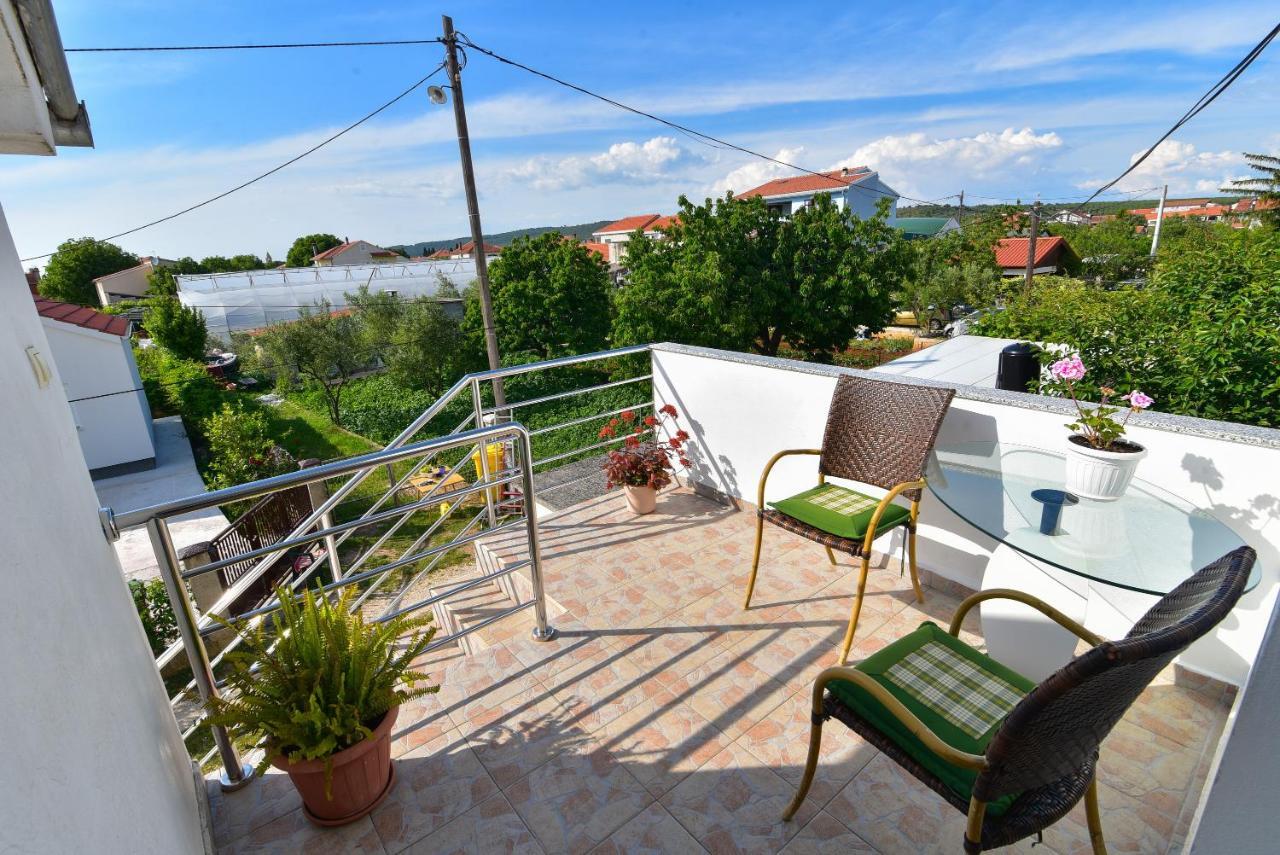 Nena Apartman Sukošan Kültér fotó