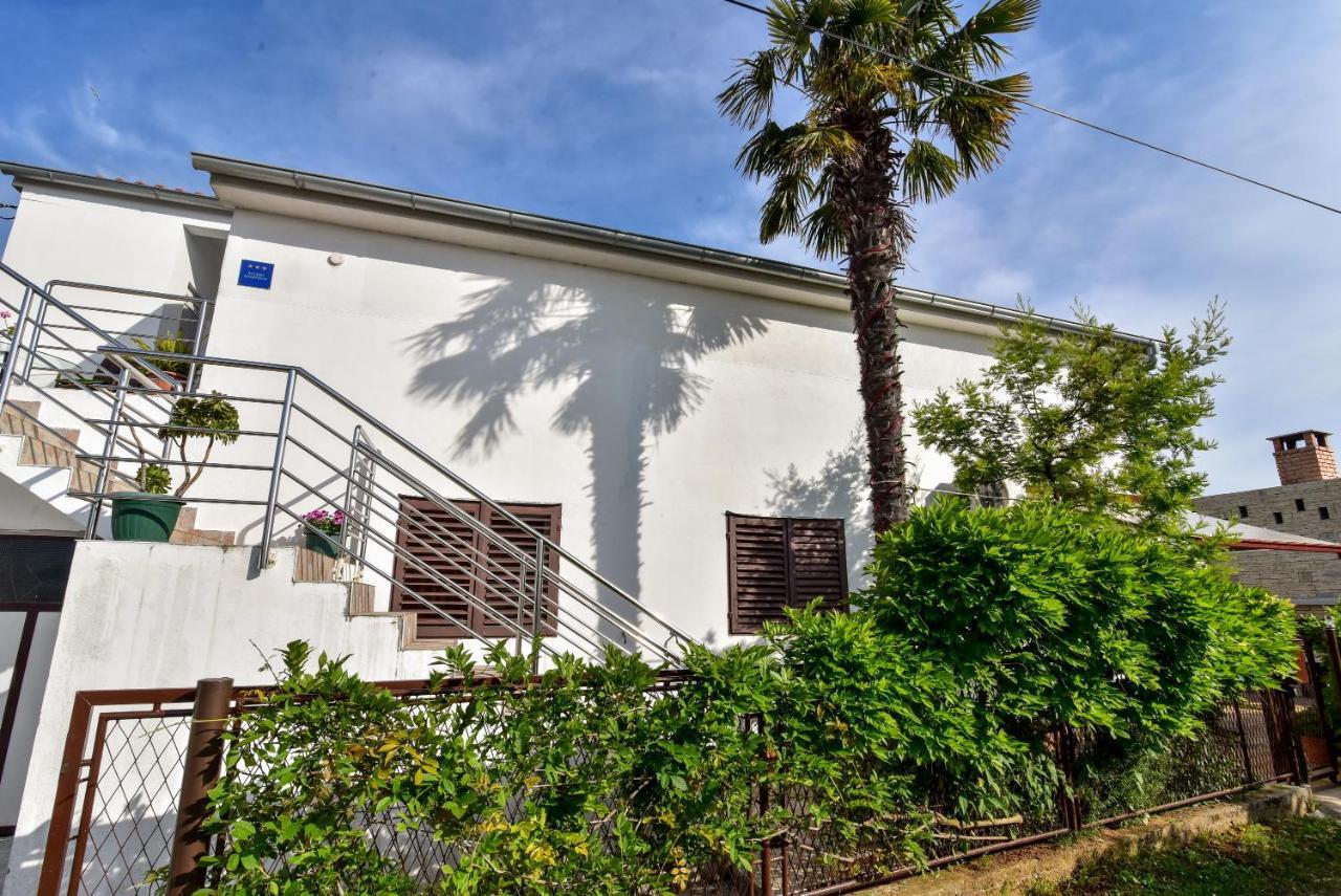 Nena Apartman Sukošan Kültér fotó