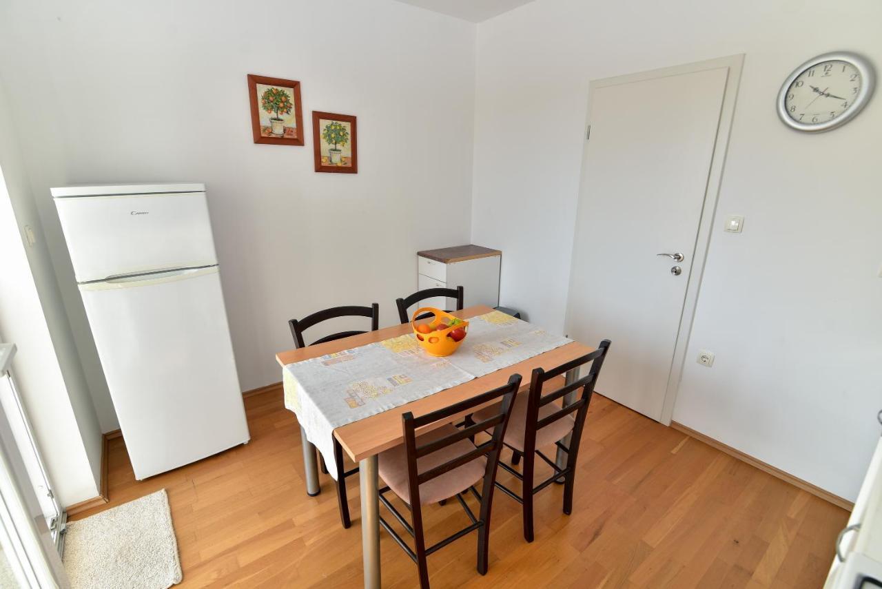 Nena Apartman Sukošan Kültér fotó