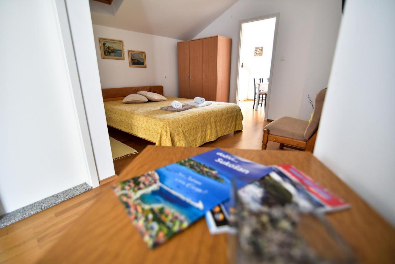 Nena Apartman Sukošan Kültér fotó