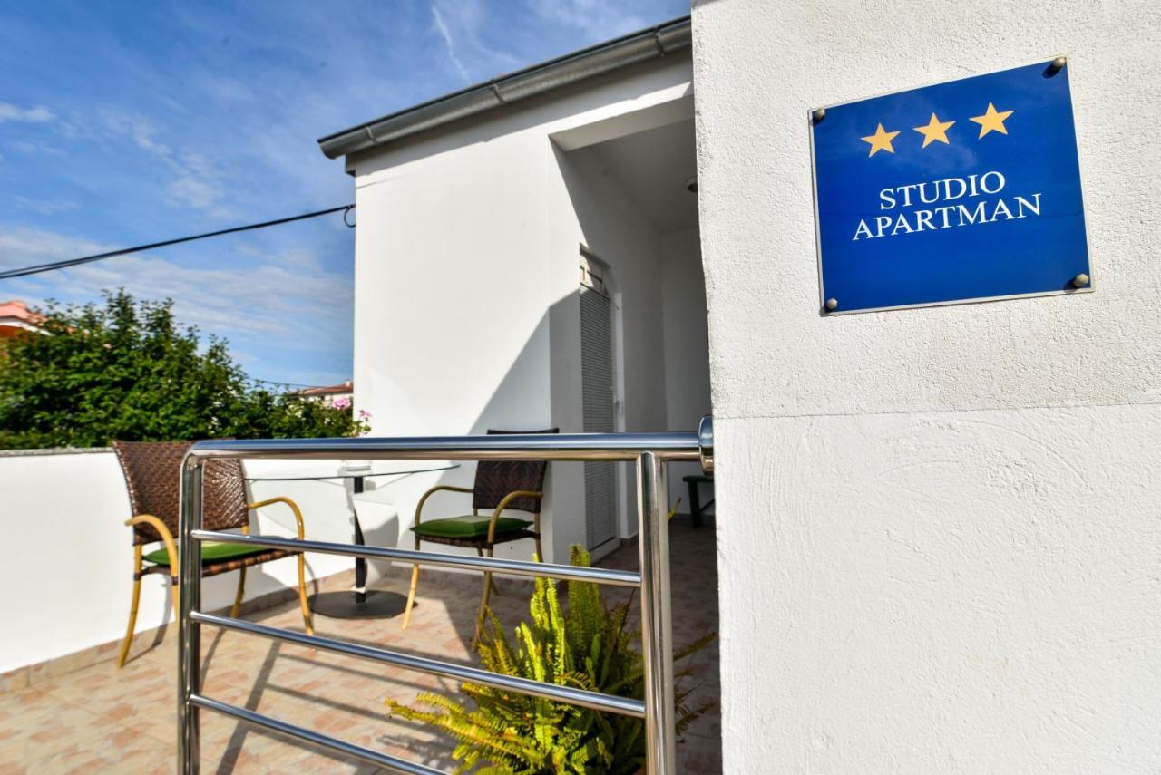 Nena Apartman Sukošan Kültér fotó
